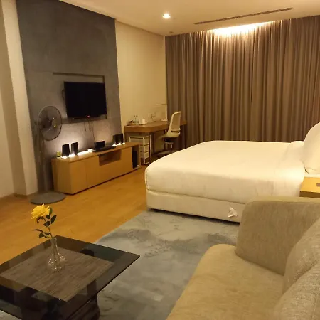 Cozy Apartment With Jacuzzi And Sauna At 188 Suites Klcc Kuala Lumpur Exterior photo