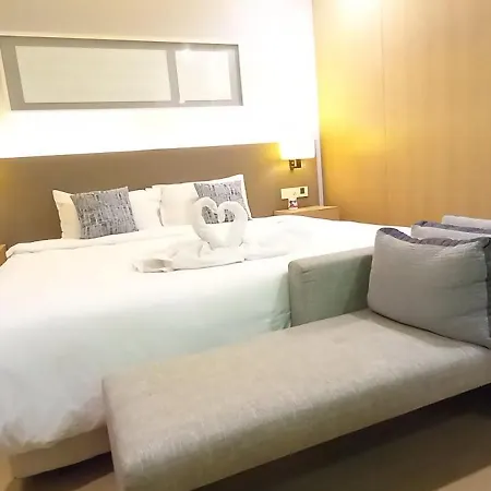 Cozy Apartment With Jacuzzi And Sauna At 188 Suites Klcc Kuala Lumpur Exterior photo